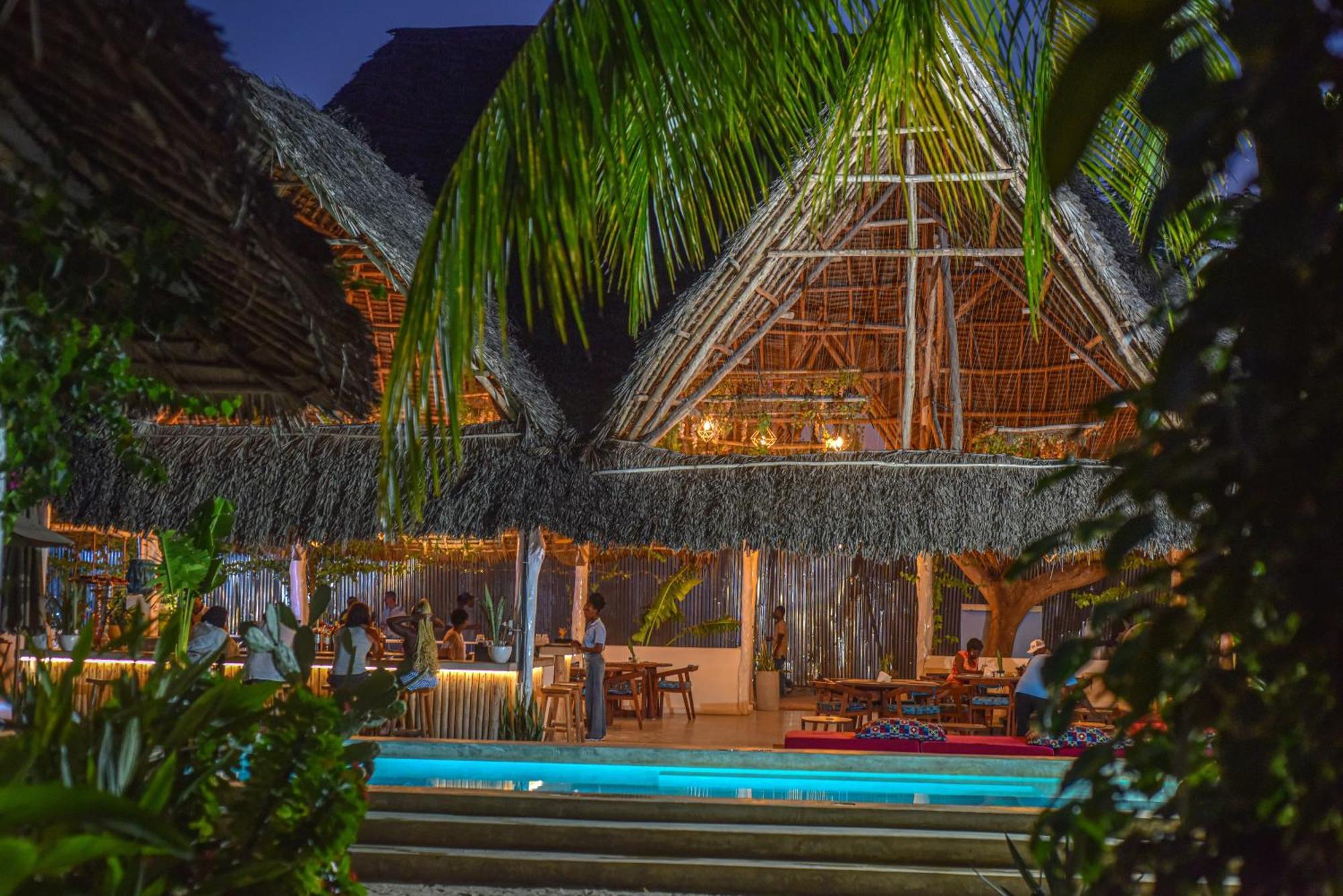 Badolina Bungalows Nungwi Esterno foto