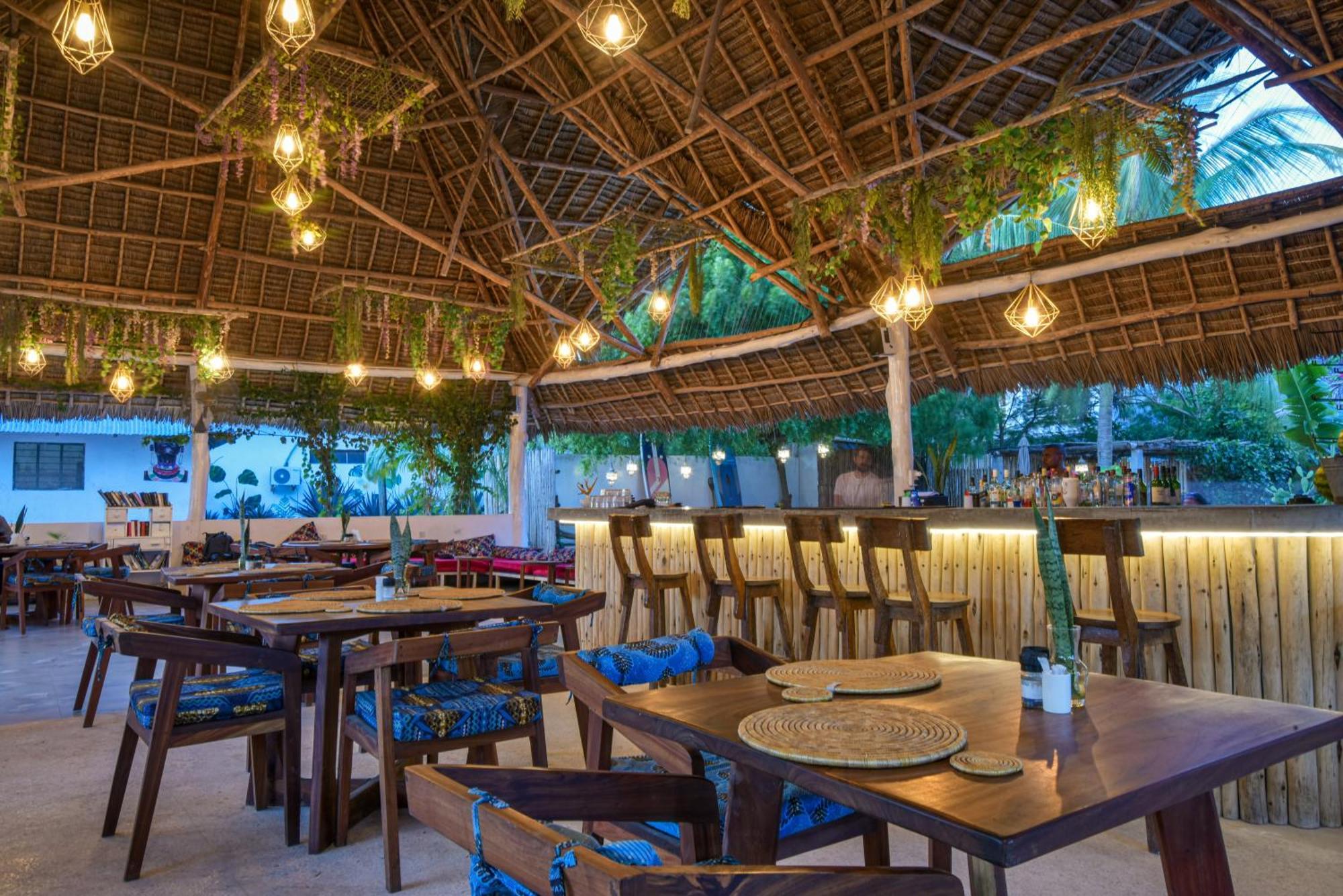Badolina Bungalows Nungwi Esterno foto
