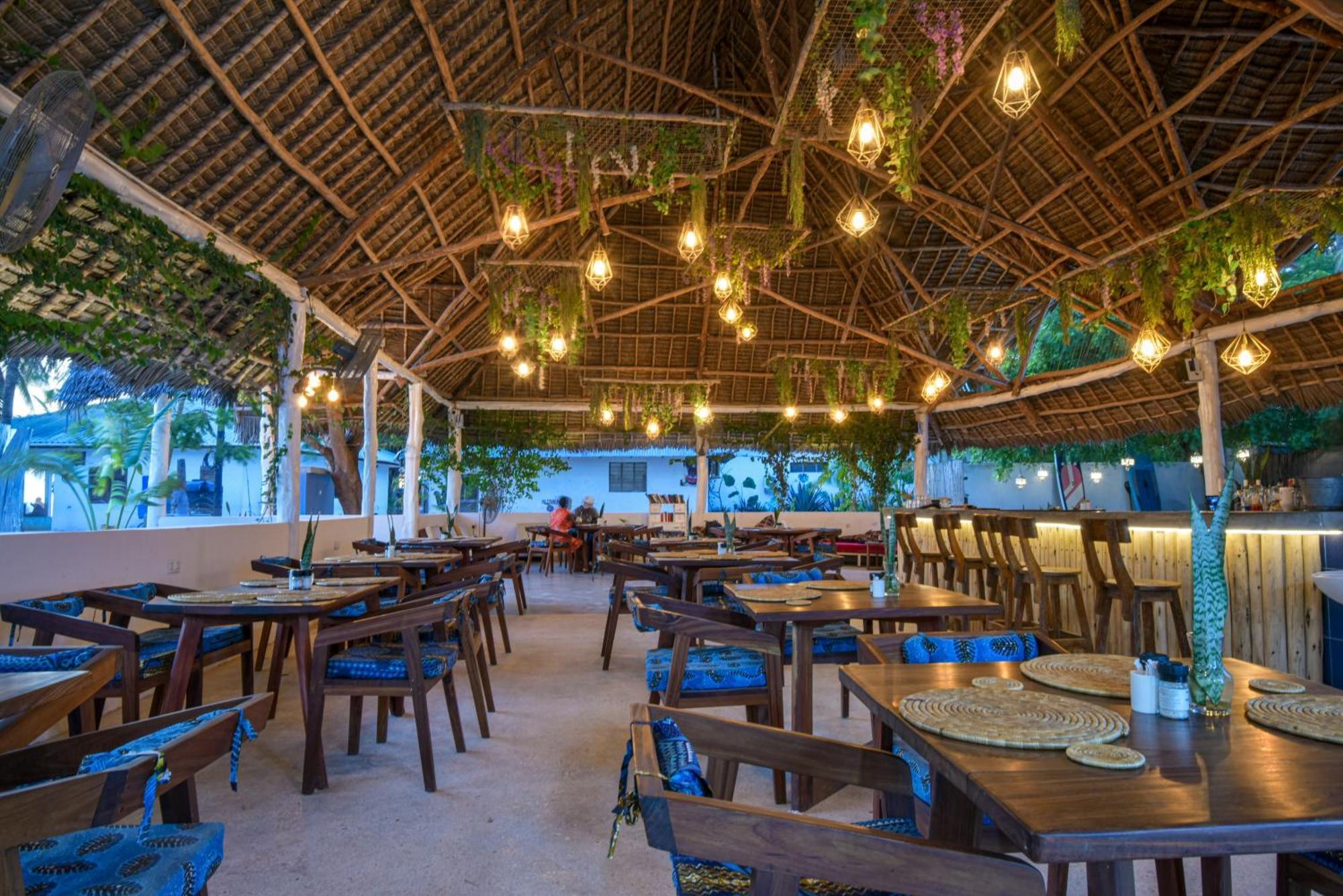 Badolina Bungalows Nungwi Esterno foto