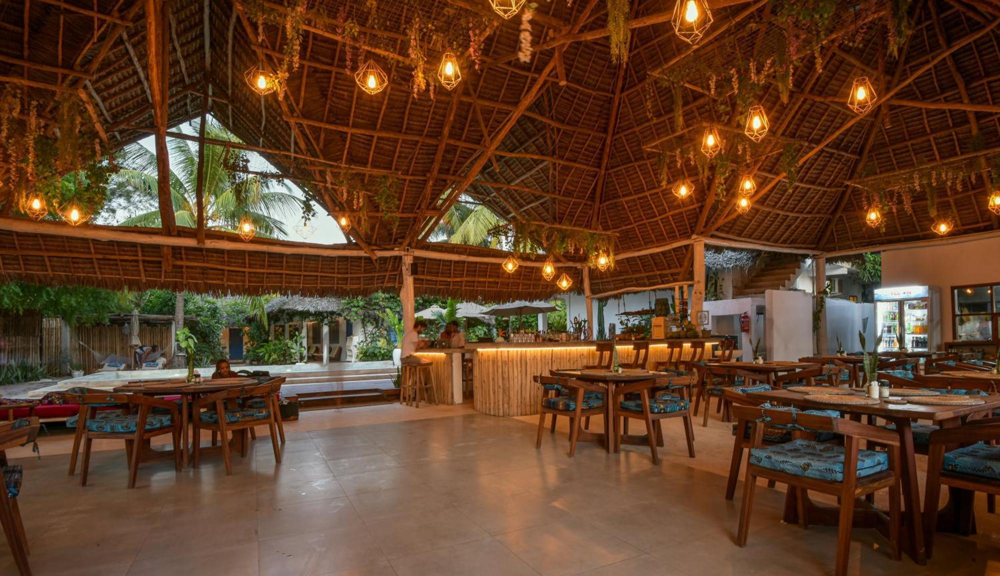 Badolina Bungalows Nungwi Esterno foto