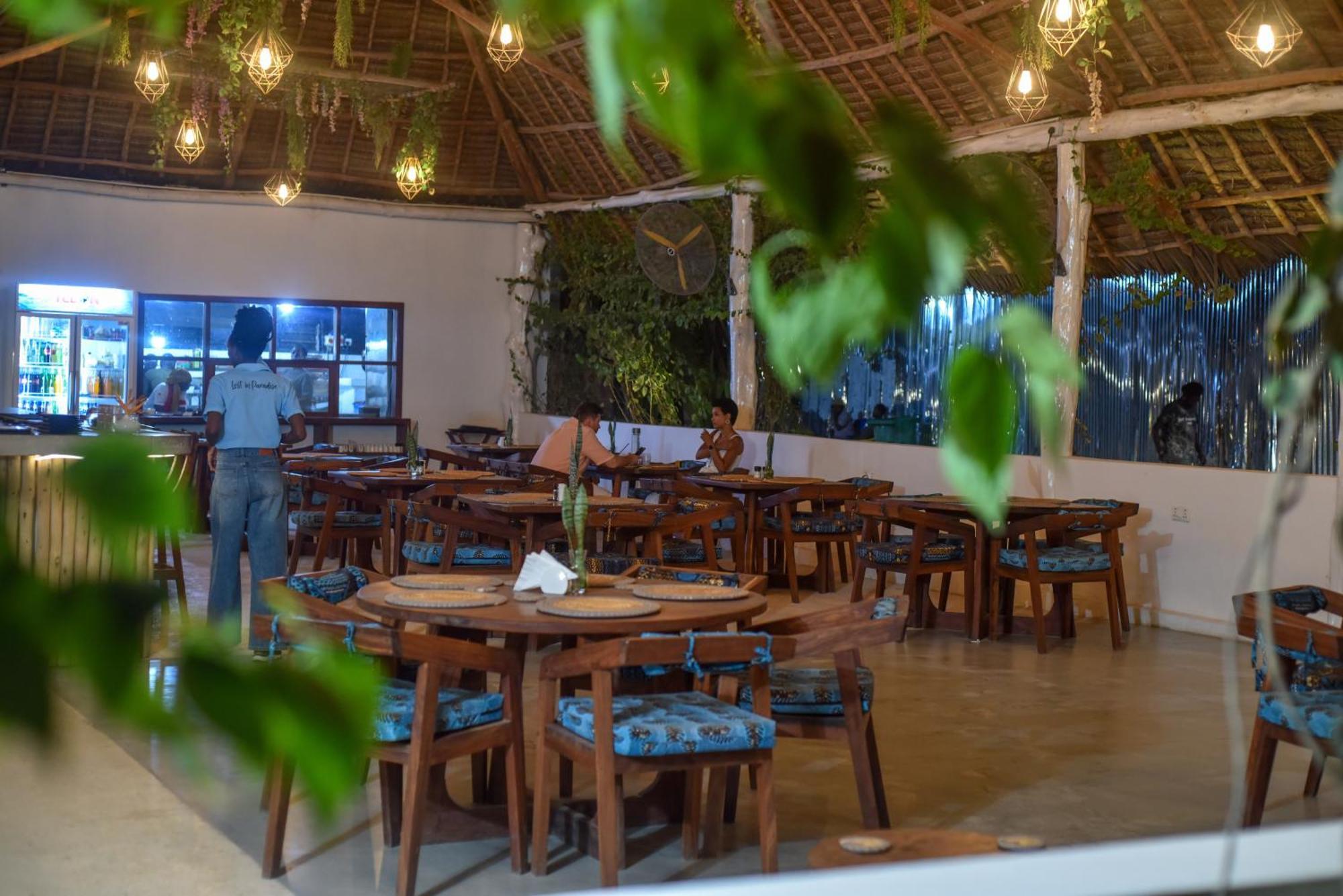 Badolina Bungalows Nungwi Esterno foto