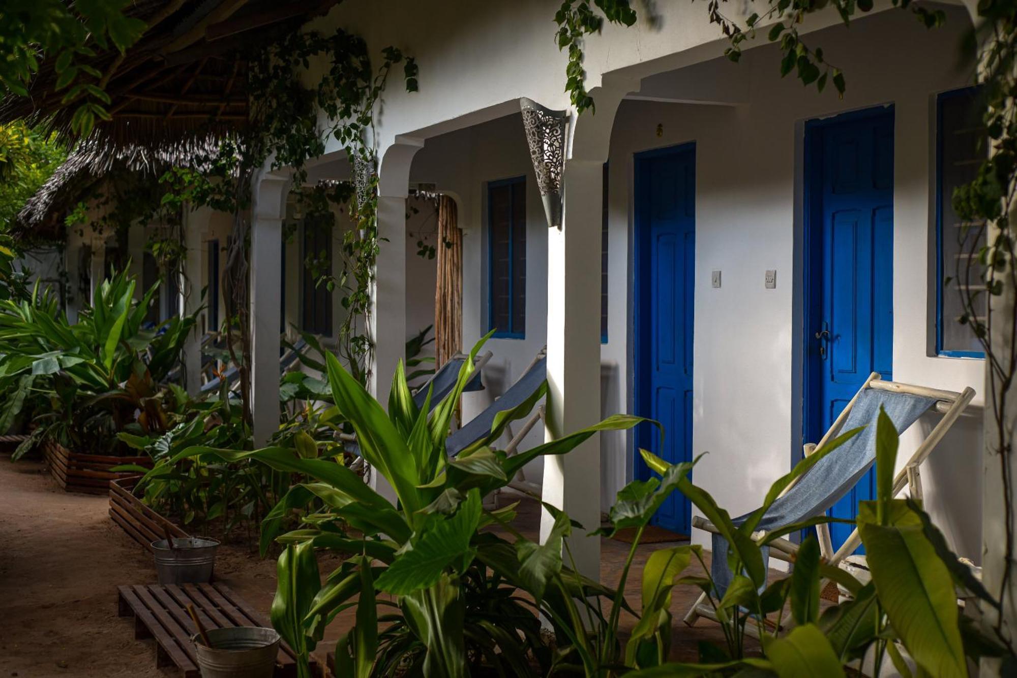 Badolina Bungalows Nungwi Esterno foto